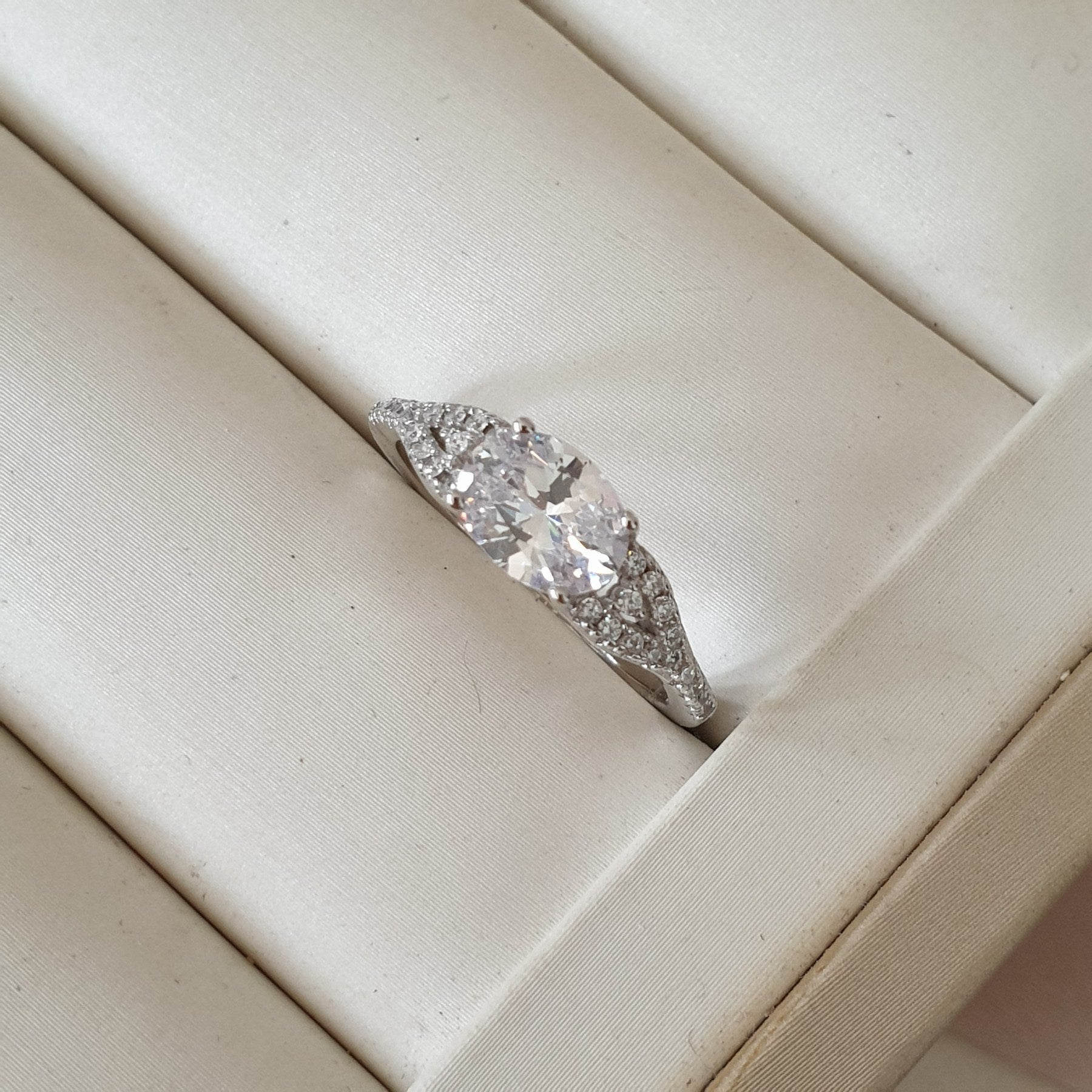 Bague Argent Rhodié Garanti solitaire pierre ovale soldeargent - 40%