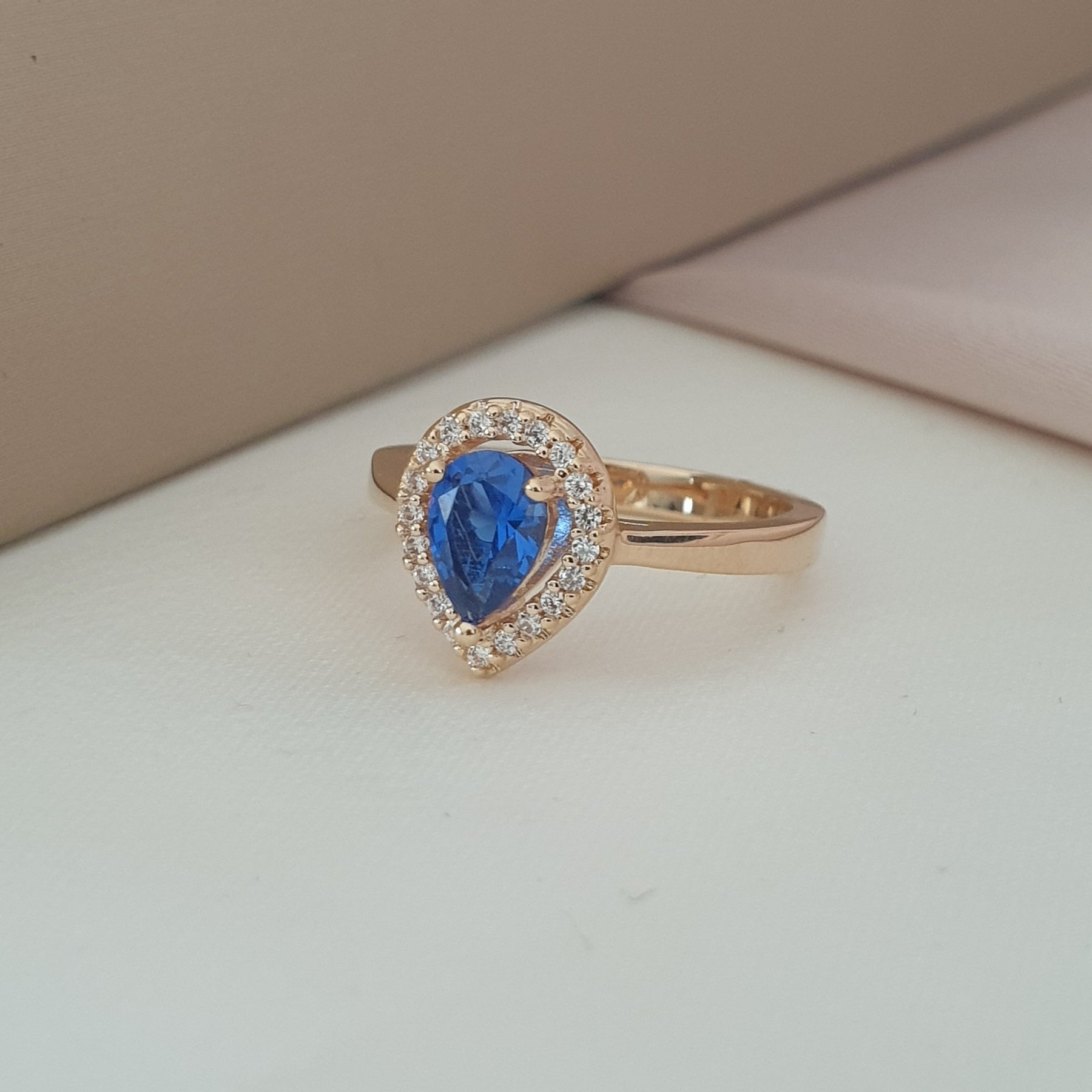 Bague Plaqué Or 18 carats garanti 10 ans Paris Coque de Nacre Bijouxcn amande bleu