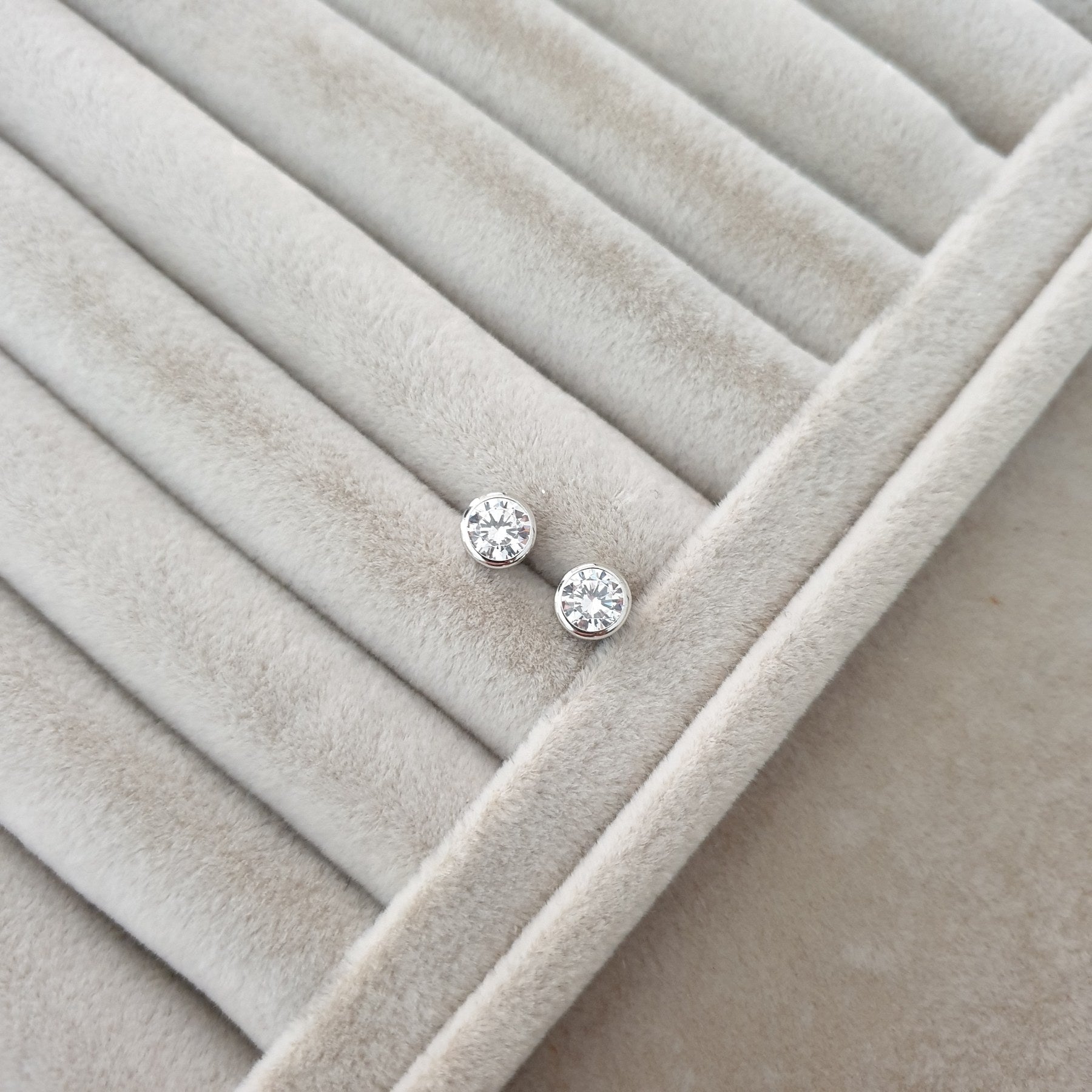 Boucle d'oreille argent Rhodié garanti the stone