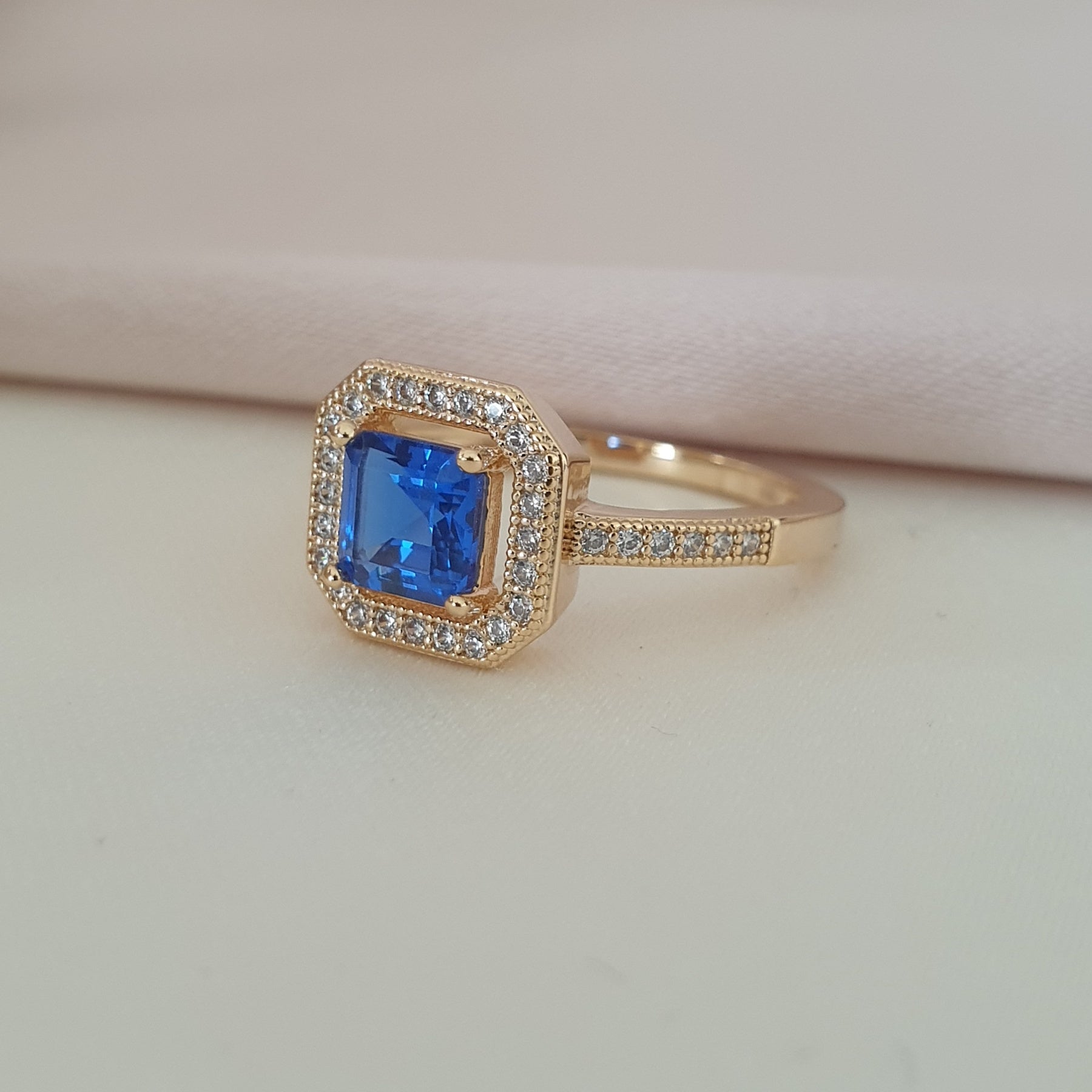 Bague Plaqué Or 18 carats garanti 10 ans Paris Coque de Nacre Bijouxcn octogone bleu