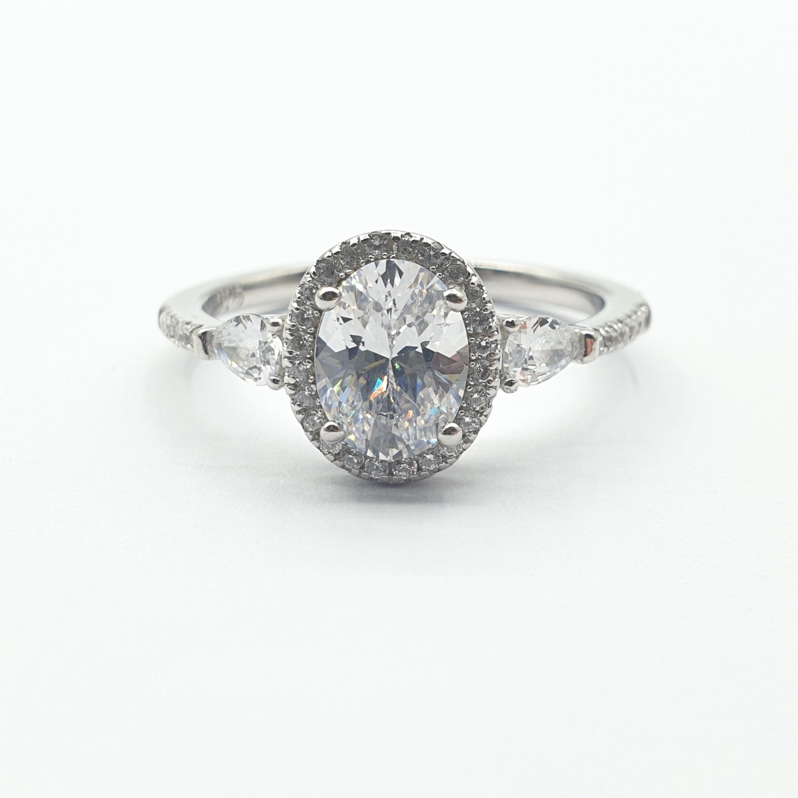 خاتم فضة مطلي بالروديوم مكفول بيضاوي 2 لوز