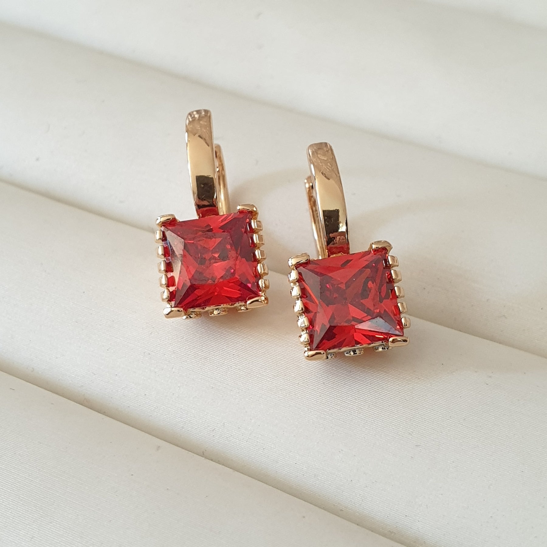 Boucle d'oreille xp tendance square rouge