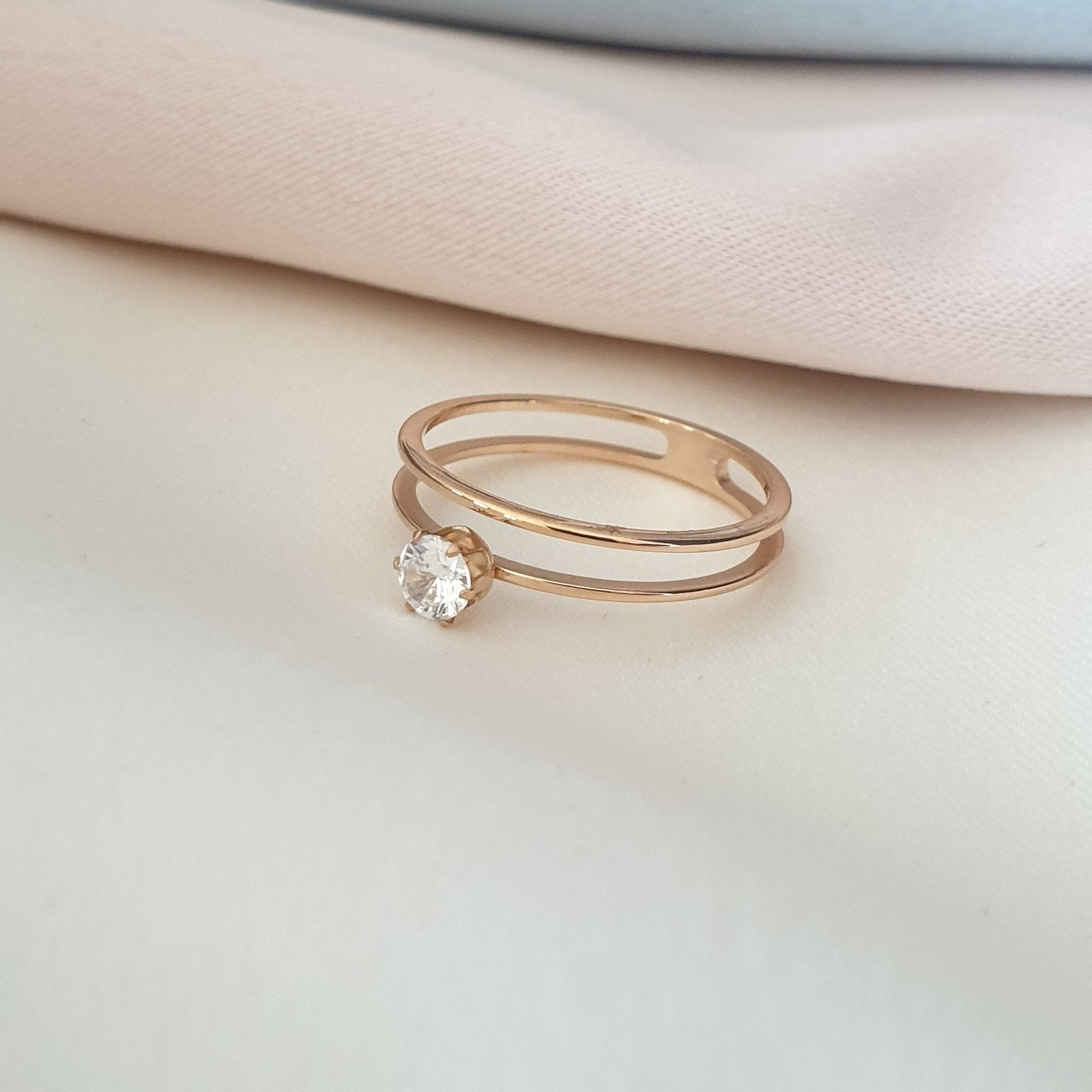 Bague acier garanti inoxydable rose gold solitaire