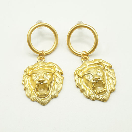 Boucle d'oreille bijoux de fantaisie tendance lion doré mat