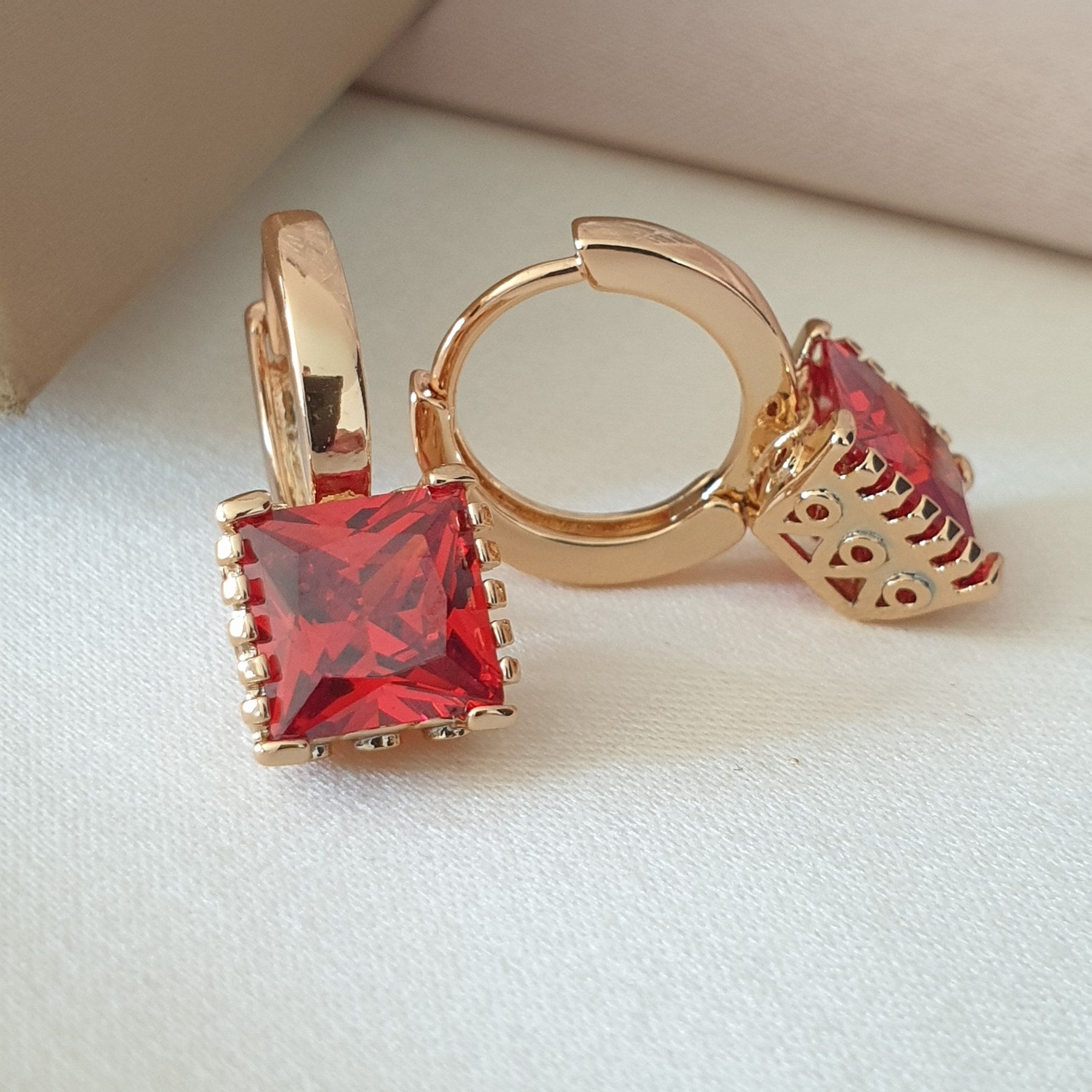 Boucle d'oreille xp tendance square rouge