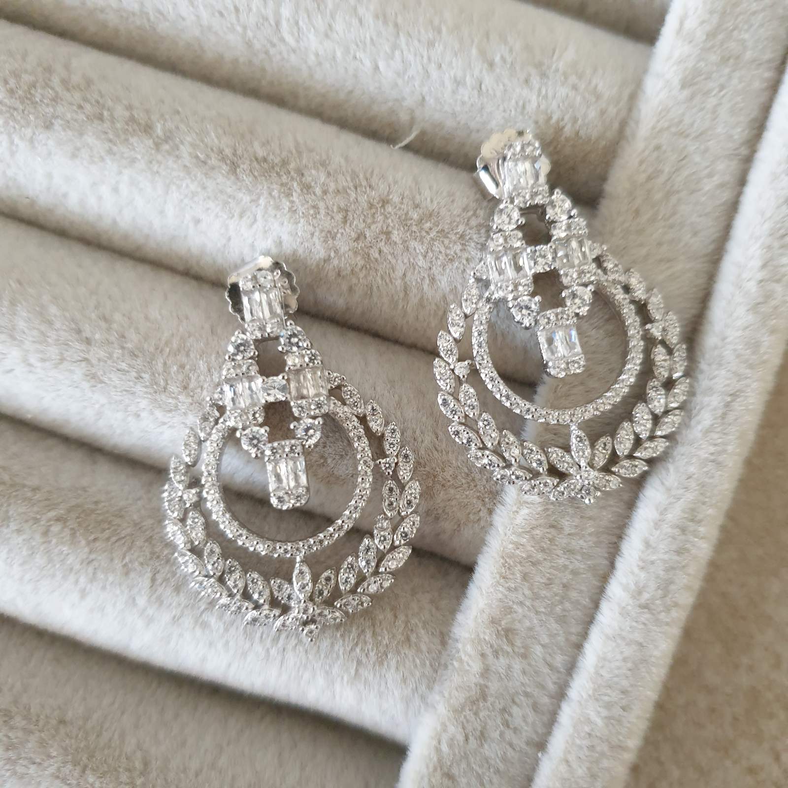 Boucle d'oreille Argent Rhodié Garanti soldeargent - 40%  pendant chargé classique
