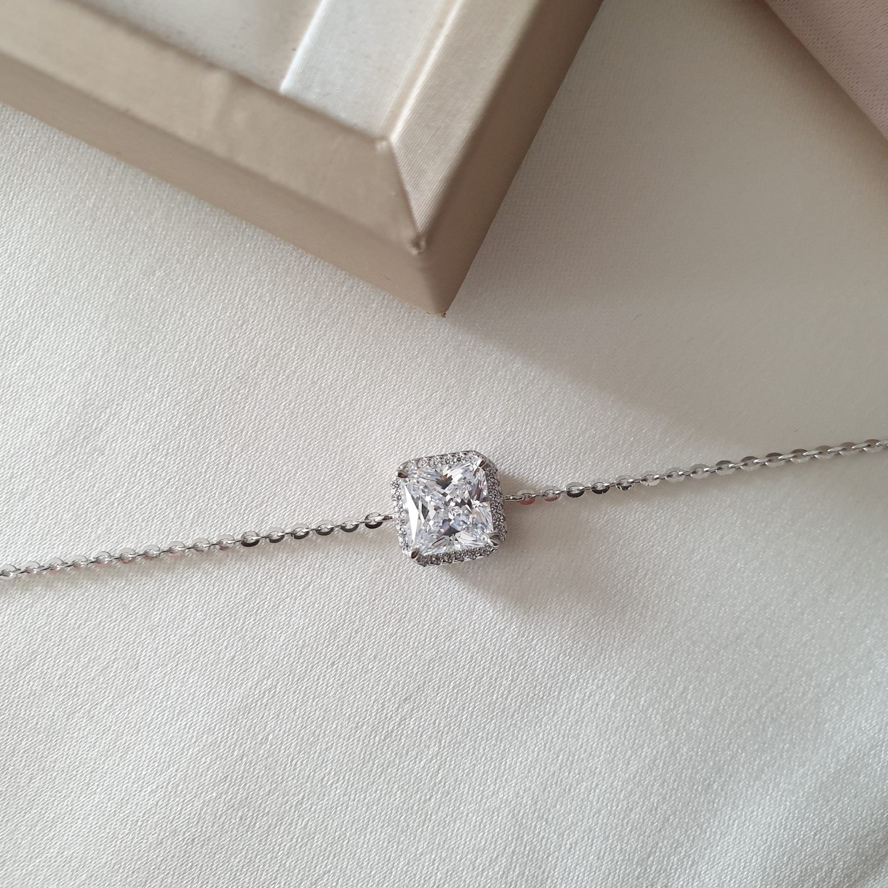 Gourmette argent Rhodié garanti gros carré
